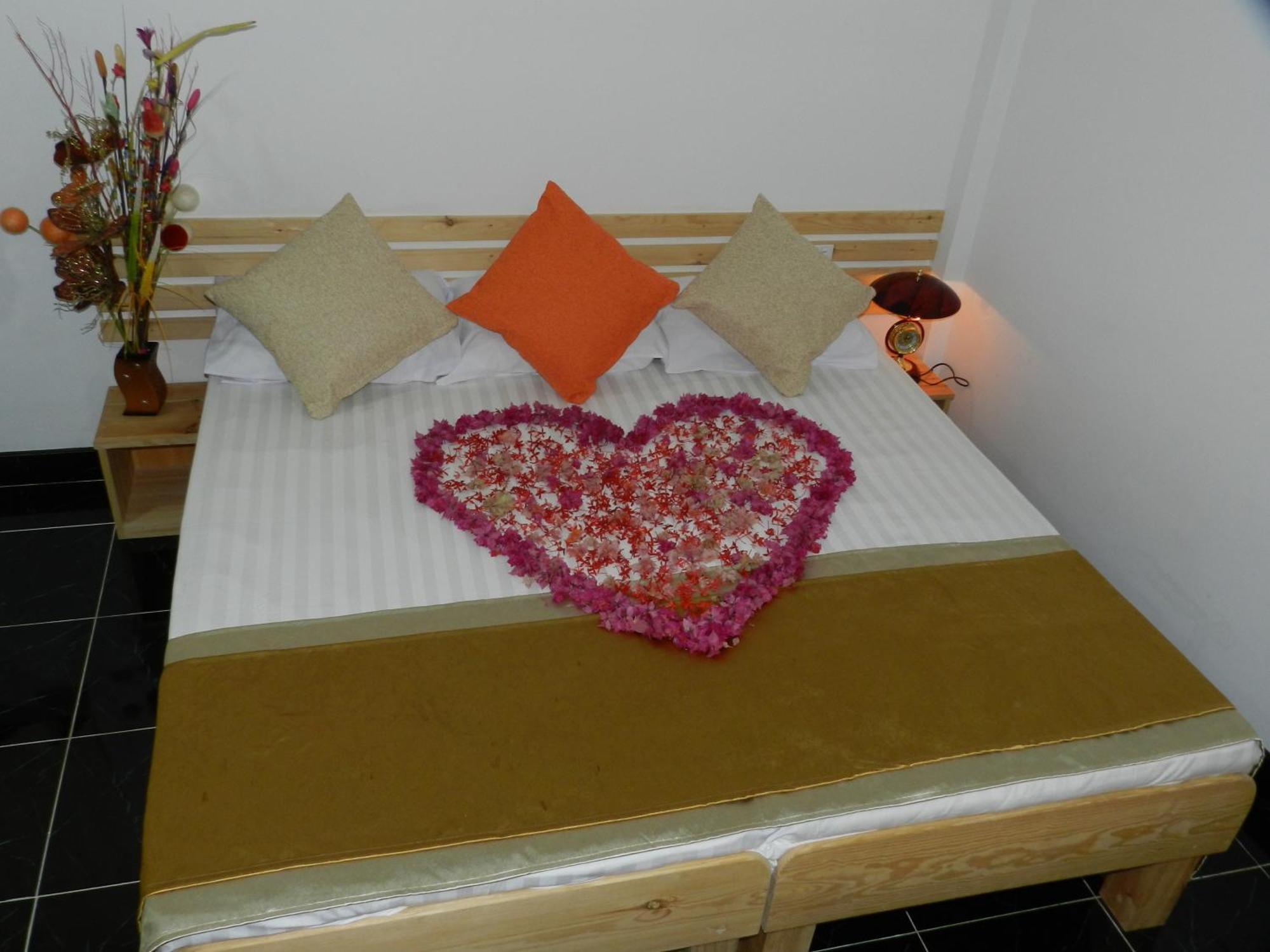 Faza View Inn, Maafushi Exteriör bild