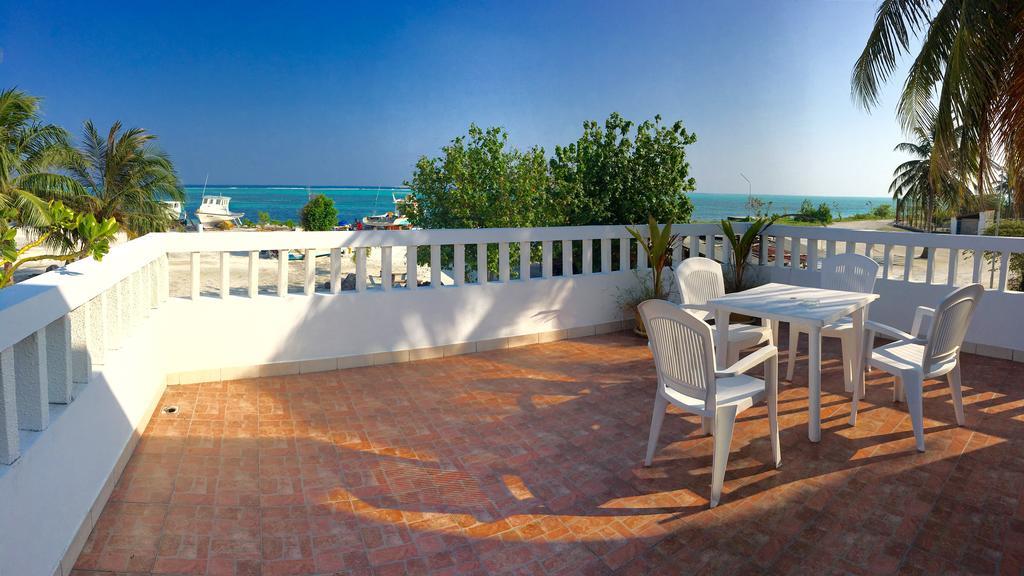 Faza View Inn, Maafushi Exteriör bild