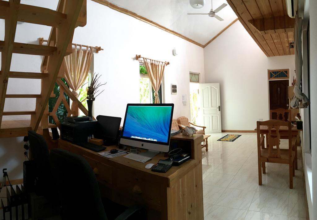 Faza View Inn, Maafushi Exteriör bild