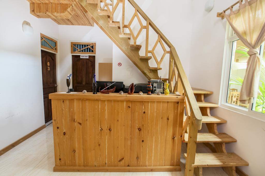 Faza View Inn, Maafushi Exteriör bild